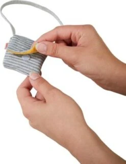 HABA 306579 Kleiderset Accessoires, 3-tlg. Puppen-Stiefel, Schal, Umhängetasche, 30 Cm -Haba Verkaufsgeschäft 24258286 03